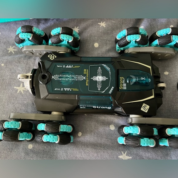 Climbing stunt vehicle - Picture 4 of 5